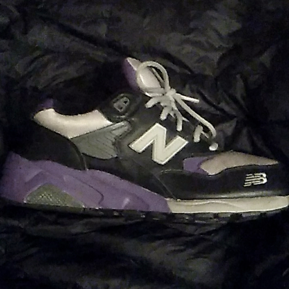 SHOES AND HAT